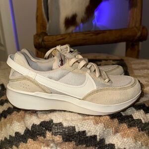 NWOB Nike Waffle Debut Shoes